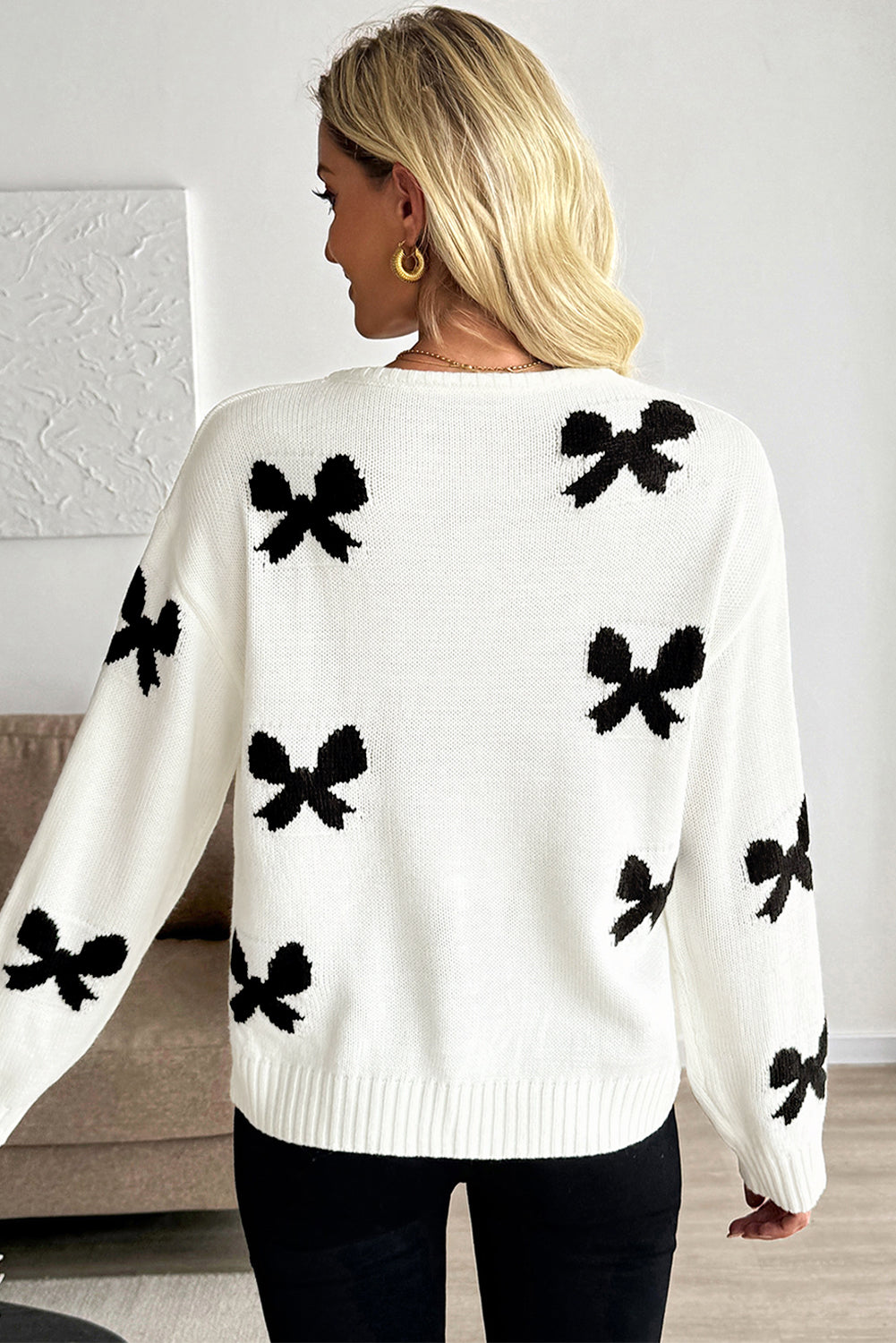 White Lace-Up Front Bow Pattern Round Neck Knit Cardigan a430d481e4427732