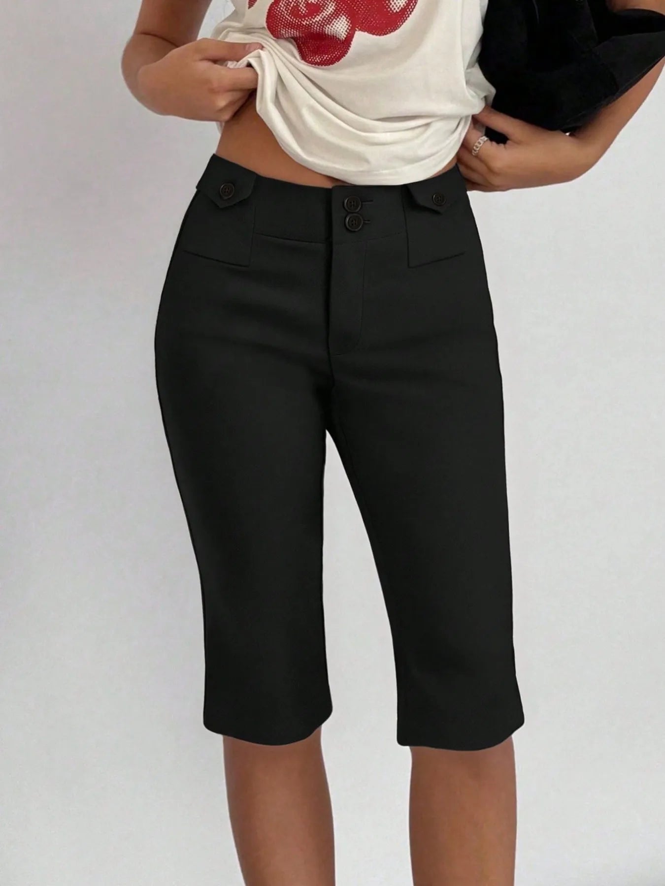 High-Waisted Shorts Black a452e938-330f-4493-95e4-9f06348c6f0f-Max-Origin