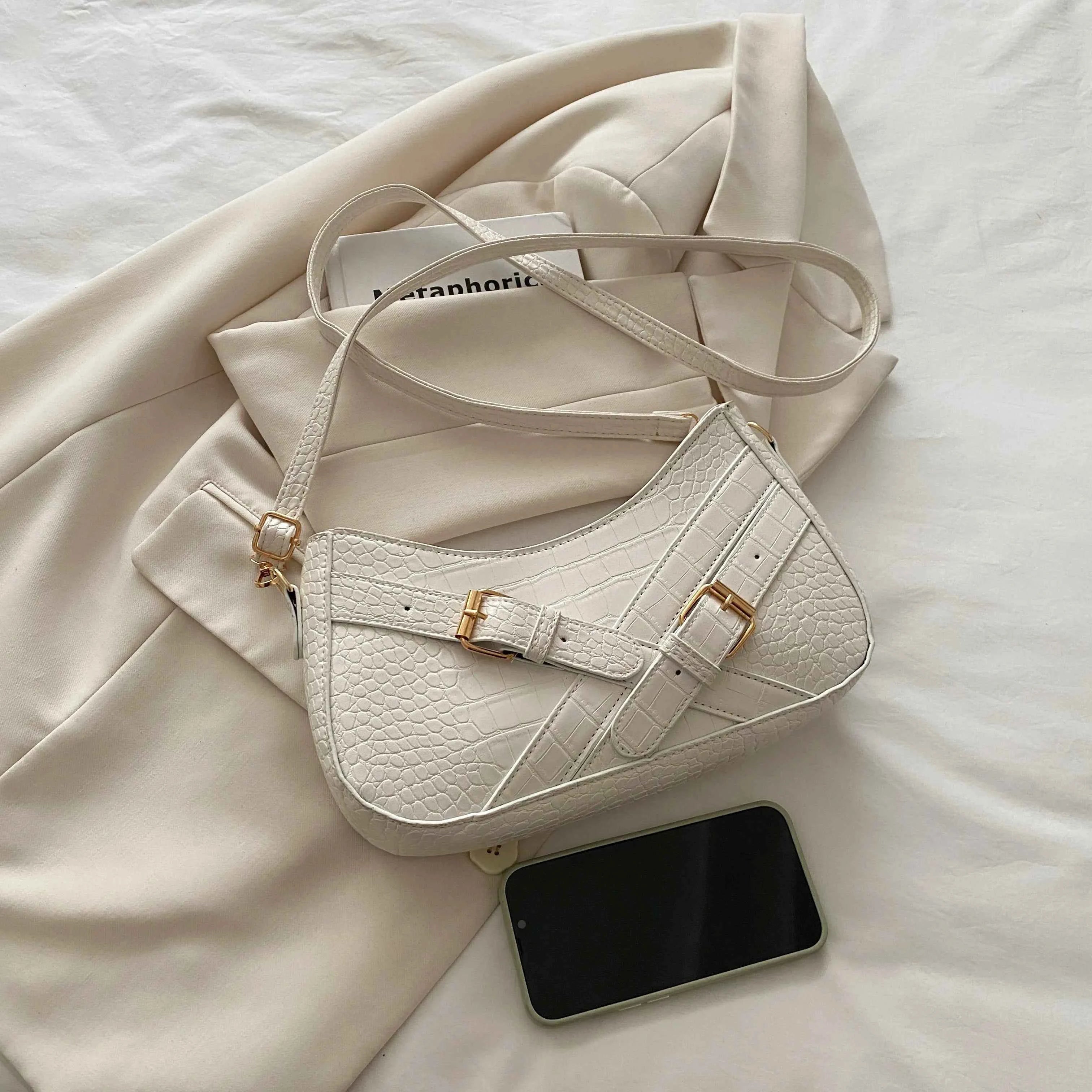 Crocodile Pattern Underarm Shoulder Bag a523aea646b44a08936753fc9463e8be-Max-Origin