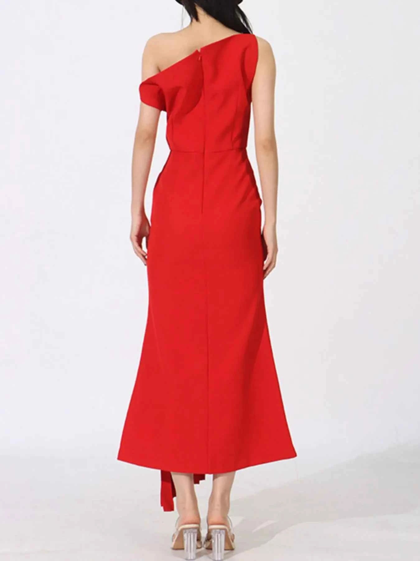 Single Shoulder Pleated Dress a5552fc6-5d44-49f3-b8fc-19baf5024def-Max-Origin