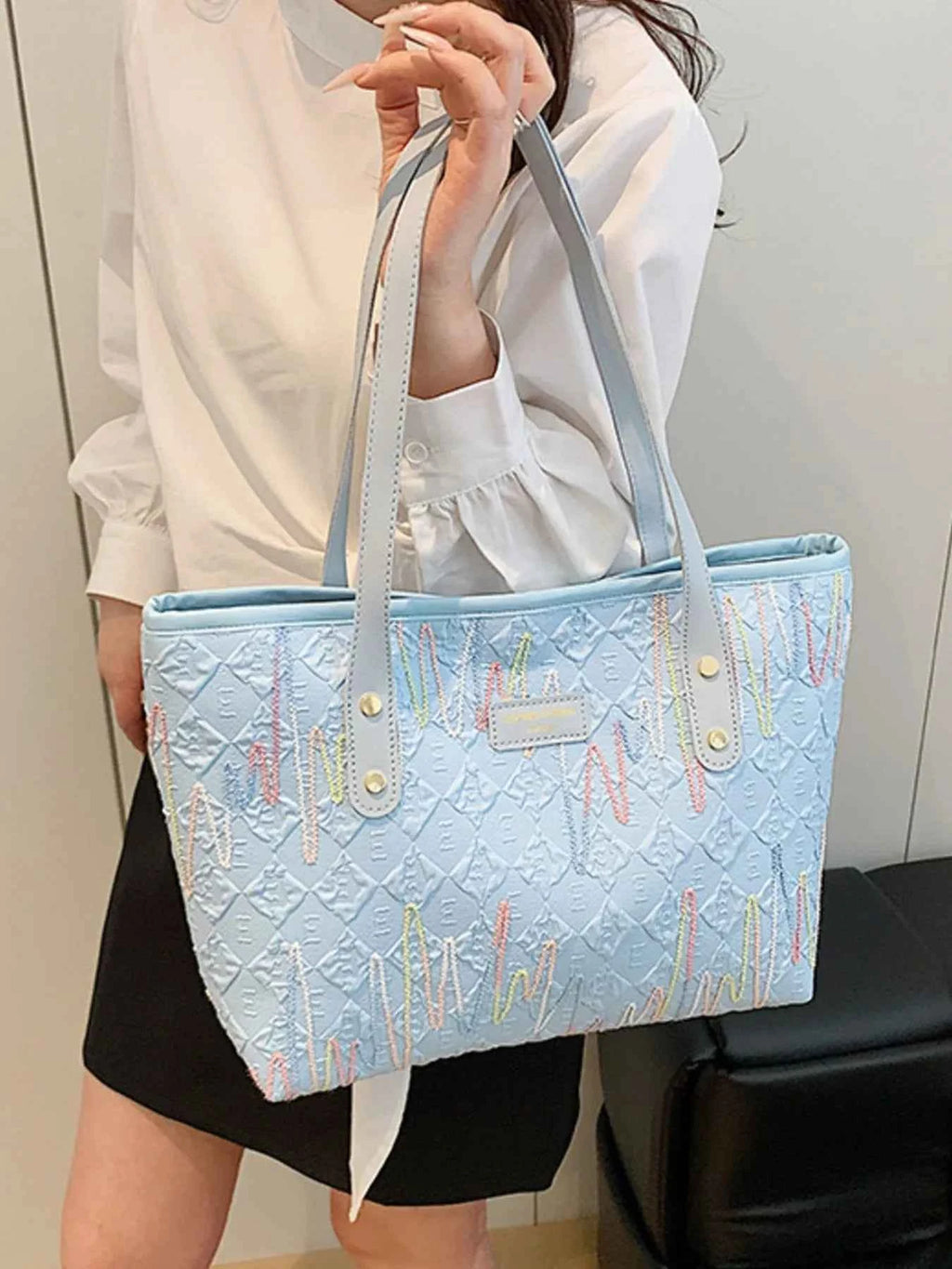 Contrast PU Leather Tote Bag a57a37aa-c464-401d-9e41-fe9207b2de98-Max-Origin