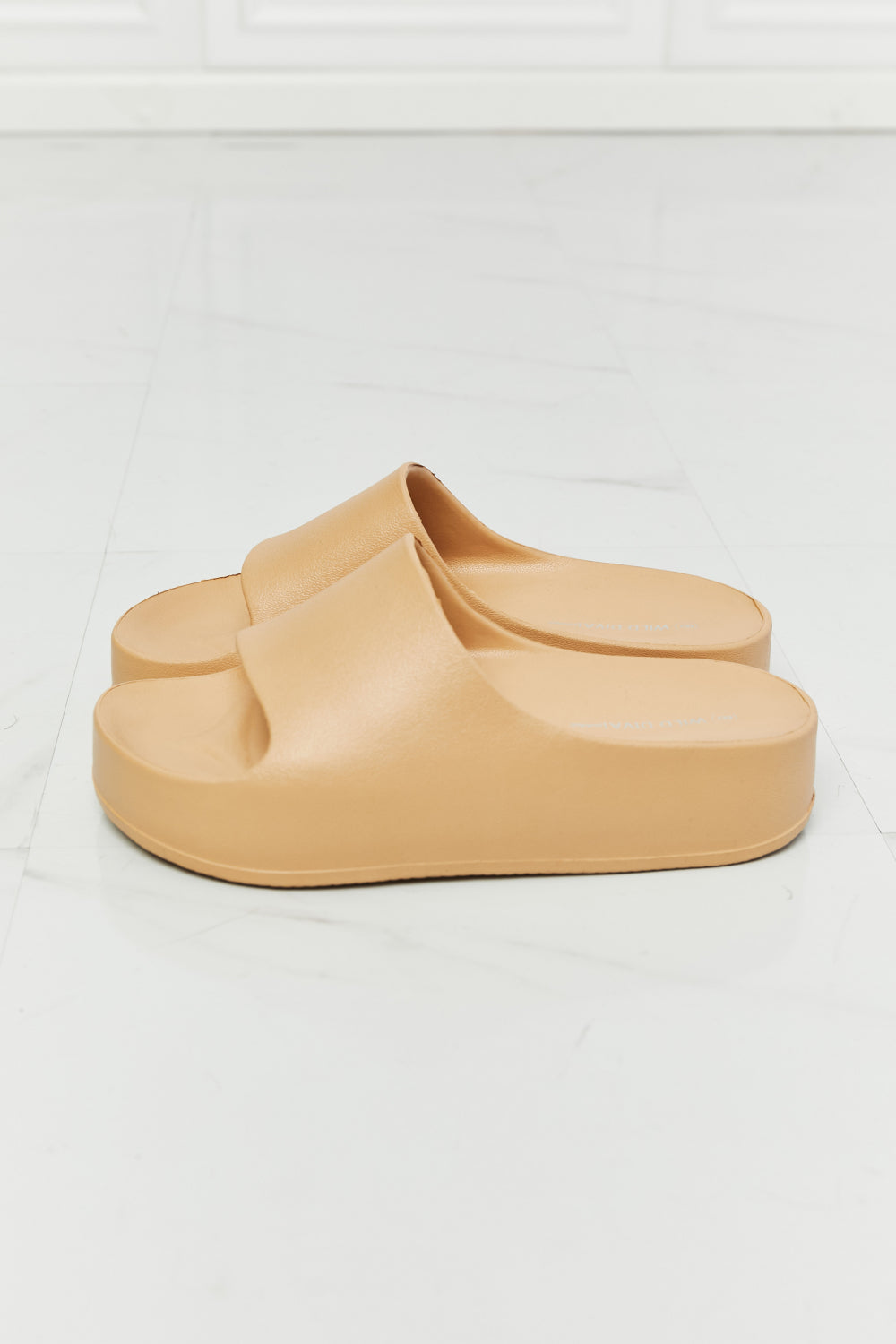 WILD DIVA Summer Feels Platform Slide a599378a96c84e978f10474998bc8629-Max
