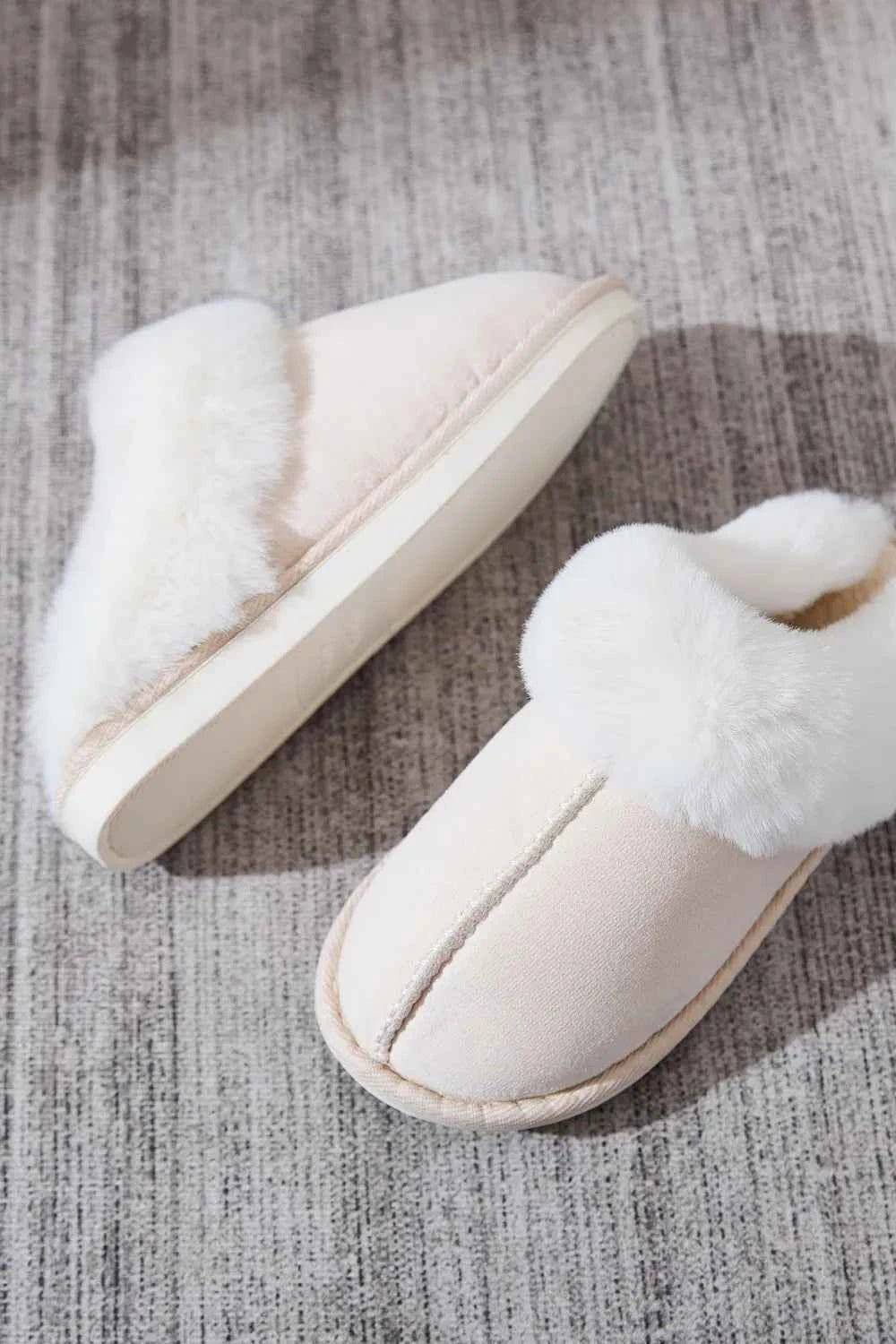 Faux Fur Round Toe Slippers a5bf9357-0194-4d6e-b48b-d2131db2e72f-Max