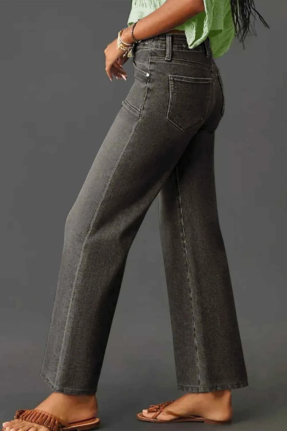 High-Waisted Wide-Leg Vintage Wash Jeans a60a6bb3-f3ec-4dca-9e41-0a487ae759ad-Max-Origin