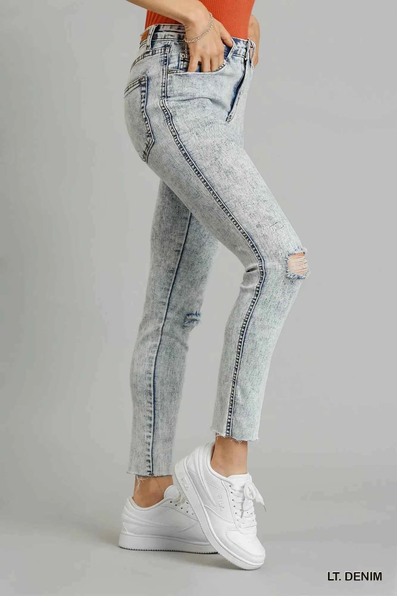 Umgee 5-Pockets Distressed Detail Stretch Denim Skinny Jeans with Unfinished Hem a6387ecd-a017-43f4-b77d-0e56c841d327-Max-Origin