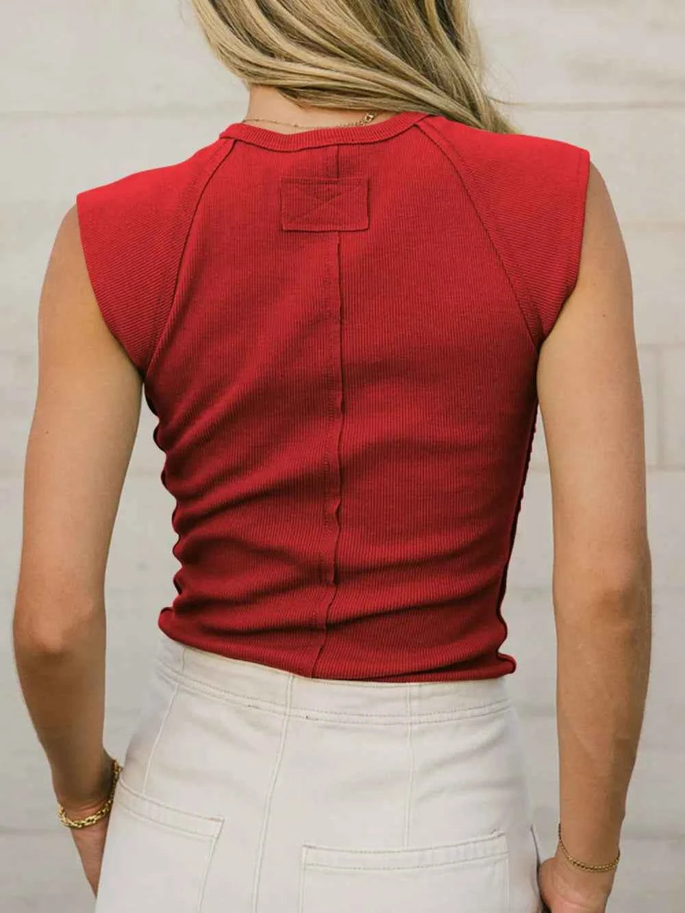Ribbed Round Neck Slim Tank a65415a8-0b0e-403d-aeaa-5a2534bb31f2-Max