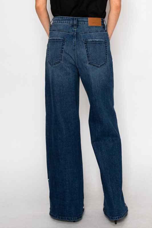 AT2108WDD - High Rise A-Wide Jeans a7110dc3-47ee-4683-ac84-de30b4a5288b