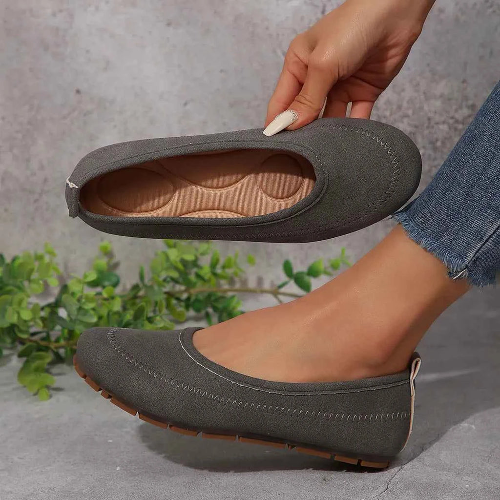 Round Toe Flat Slip-Ons a71b82022b214468b312653865e033f3-Max-Origin