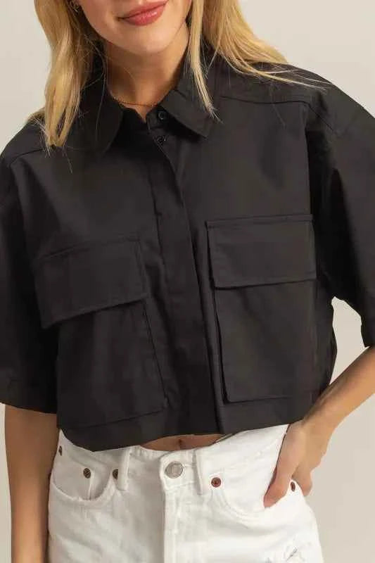 HYFVE Front Pockets Poplin Collared Neck Crop Shirt a7dddf22-f0bc-4c4e-b937-9cffd52aec53-Max-Origin