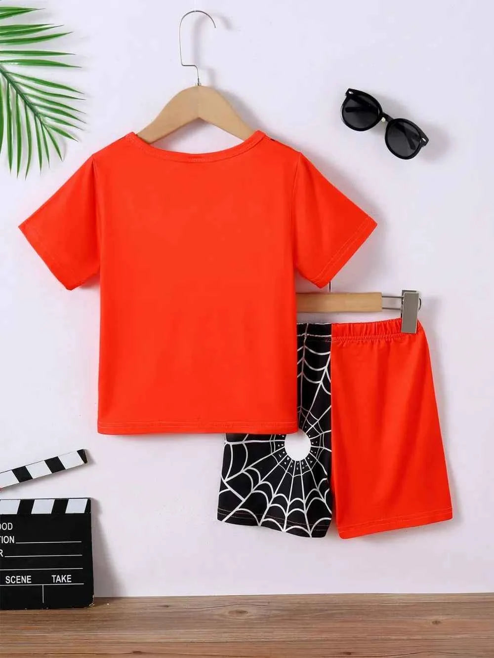Children's Spider Round Neck Short Sleeve T-Shirt and Pants Set a80f35fc-ebe8-4d15-bc40-e176d8a66a25-Max