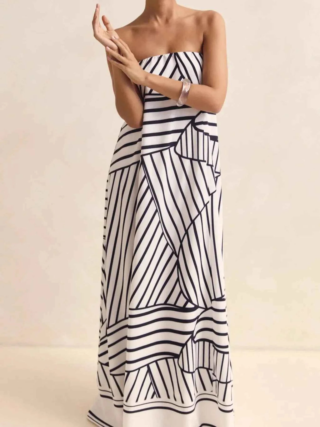 Smocked Printed Tube Maxi Dress Black Stripes a82d2520-e468-492b-82a9-489e9484321d-Max-Origin