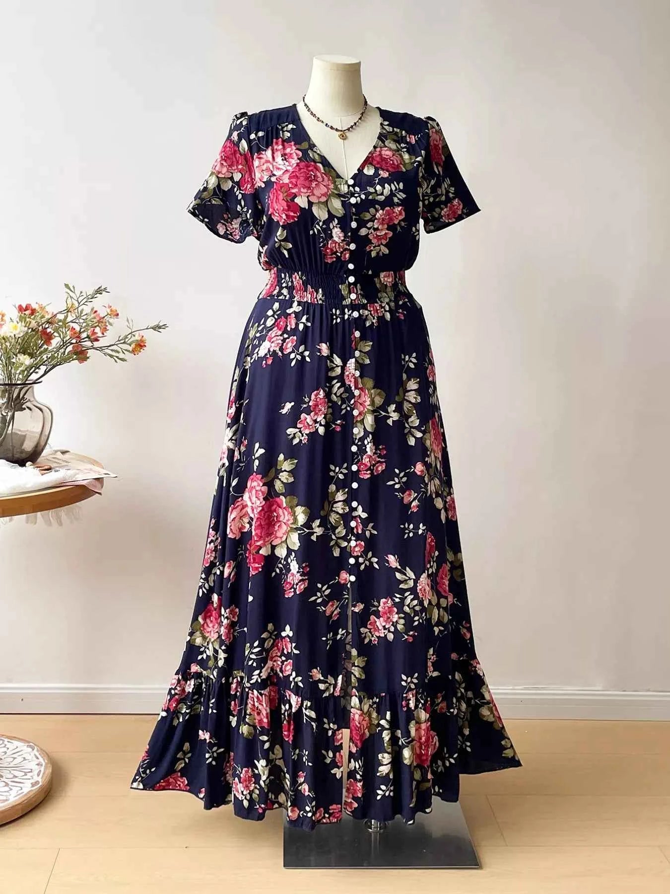 Plus Size Floral Print Short Sleeves V-Neck Dress a84761cb-387f-4085-a5e5-b8e4bbe5fd17-Max-Origin