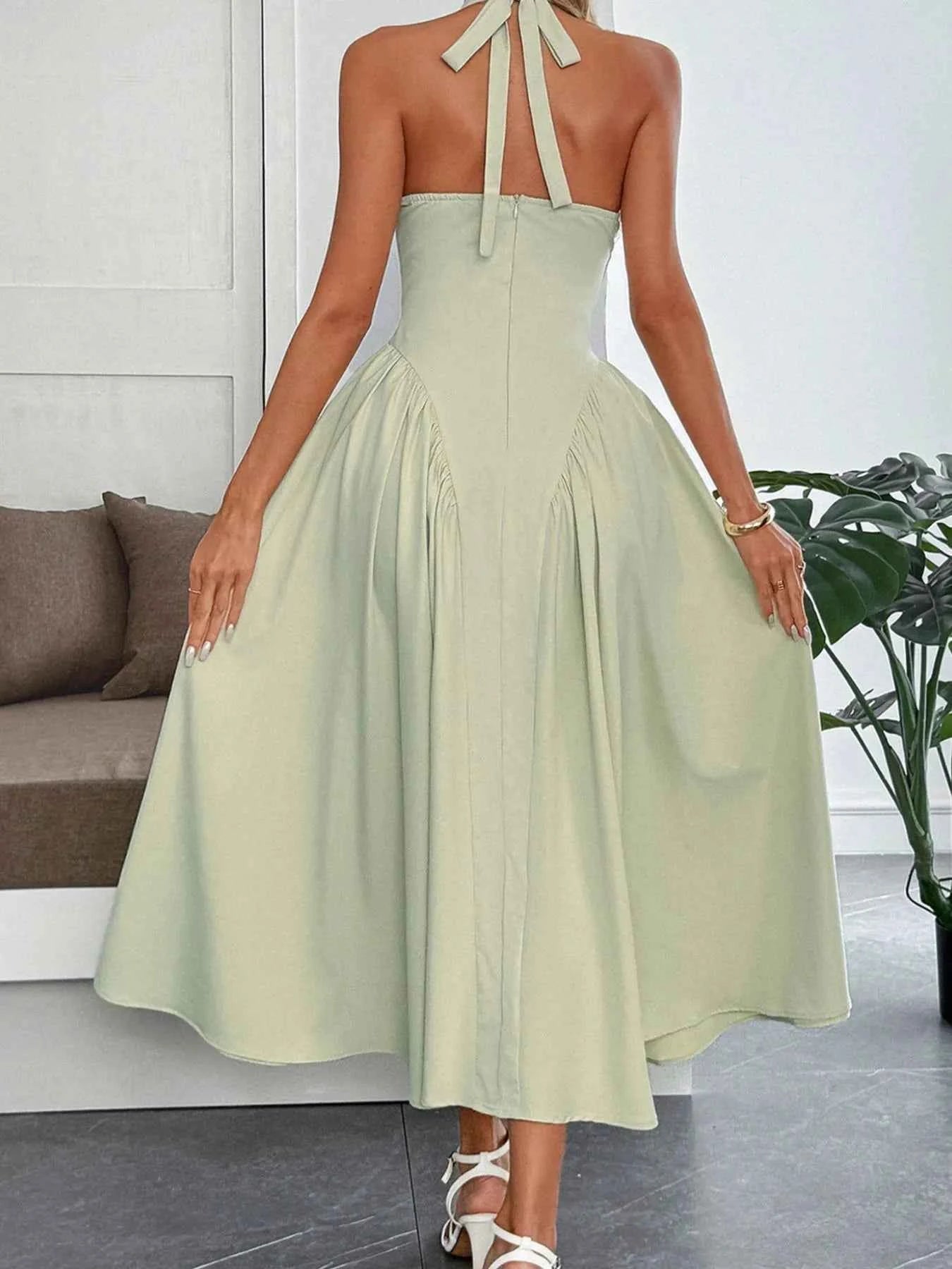 Halter Neck Ruched Midi Dress a8547701-9adc-46f1-94f1-b53ecdd2f2a7-Max-Origin