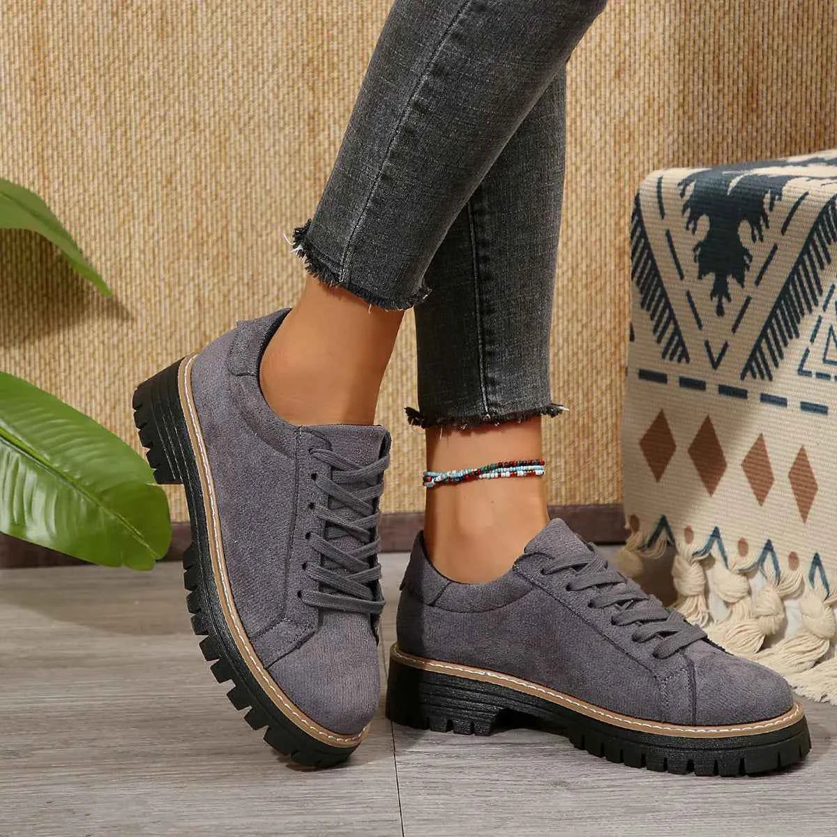 Lace Up Round Toe Platform Sneakers a858c266e8694575b9c0ff7fd9ae4a0f-Max-Origin