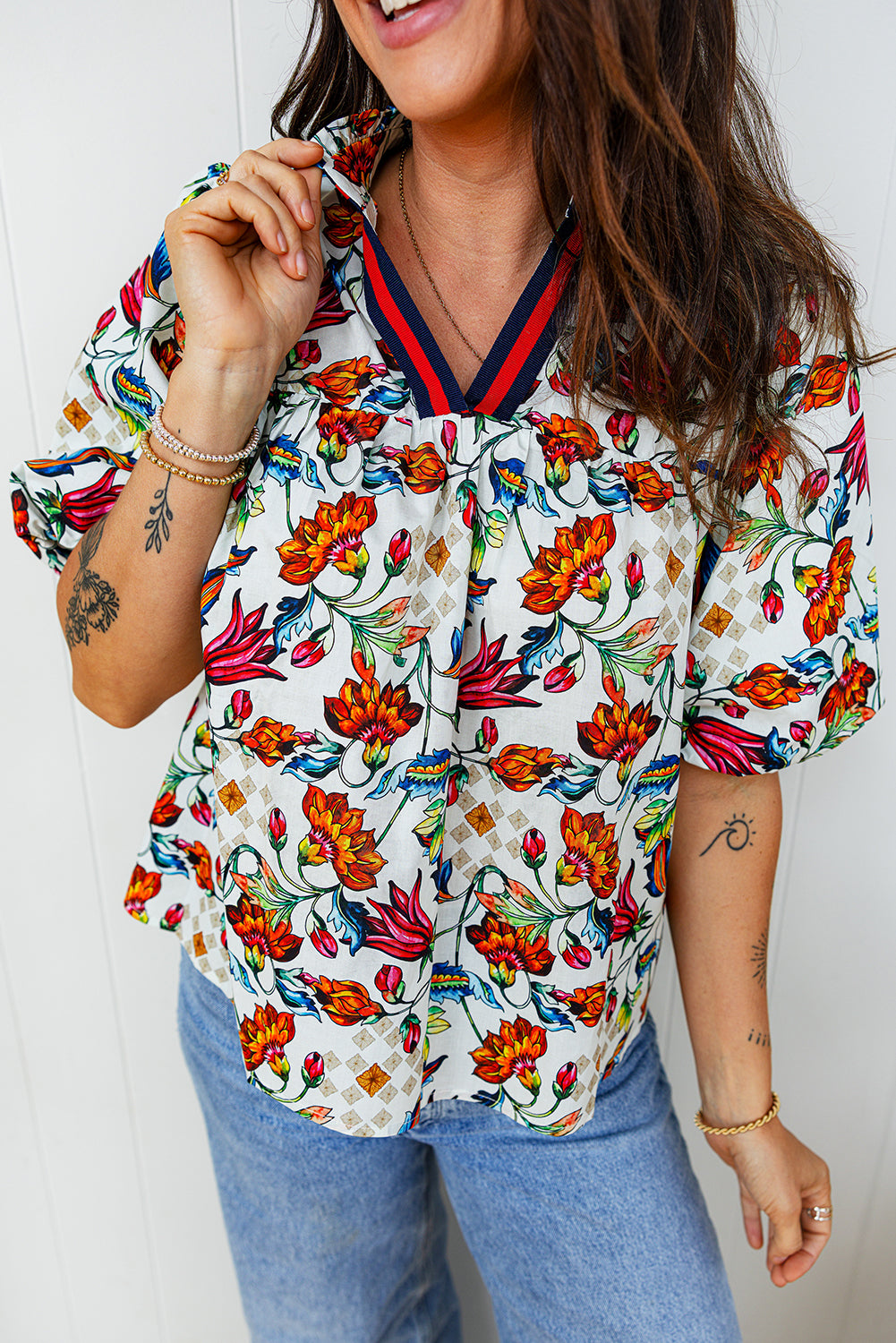 Multicolour Contrasted V Neckline Floral Puff Short Sleeve Blouse a8833af694112ef9
