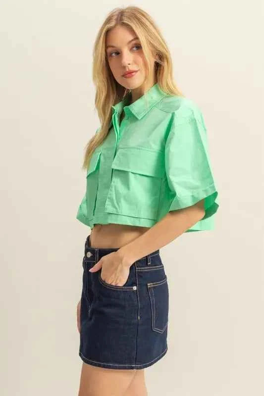 HYFVE Front Pockets Poplin Collared Neck Crop Shirt a958a78c-e281-432c-8a6d-60ba41626813-Max