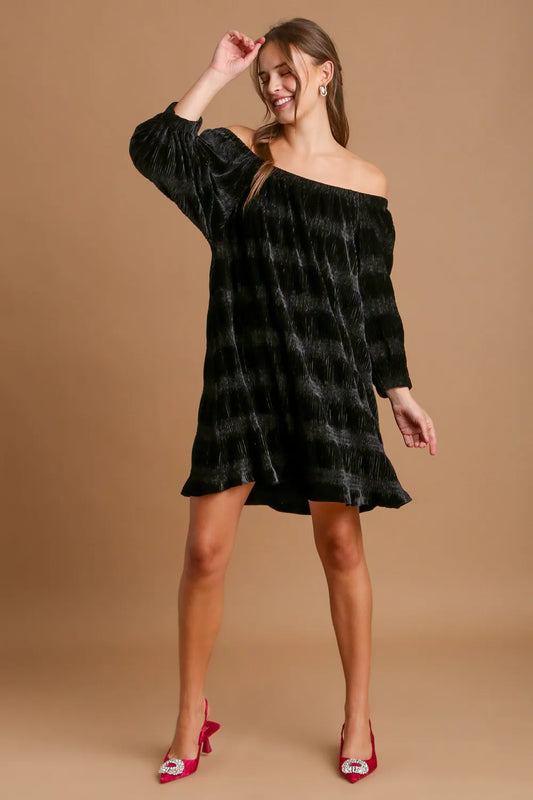 Off-Shoulder Balloon Sleeve Velvet Mini Dress a979e3a8-56b2-44d1-b35a-5f71ab93bf8d-Max