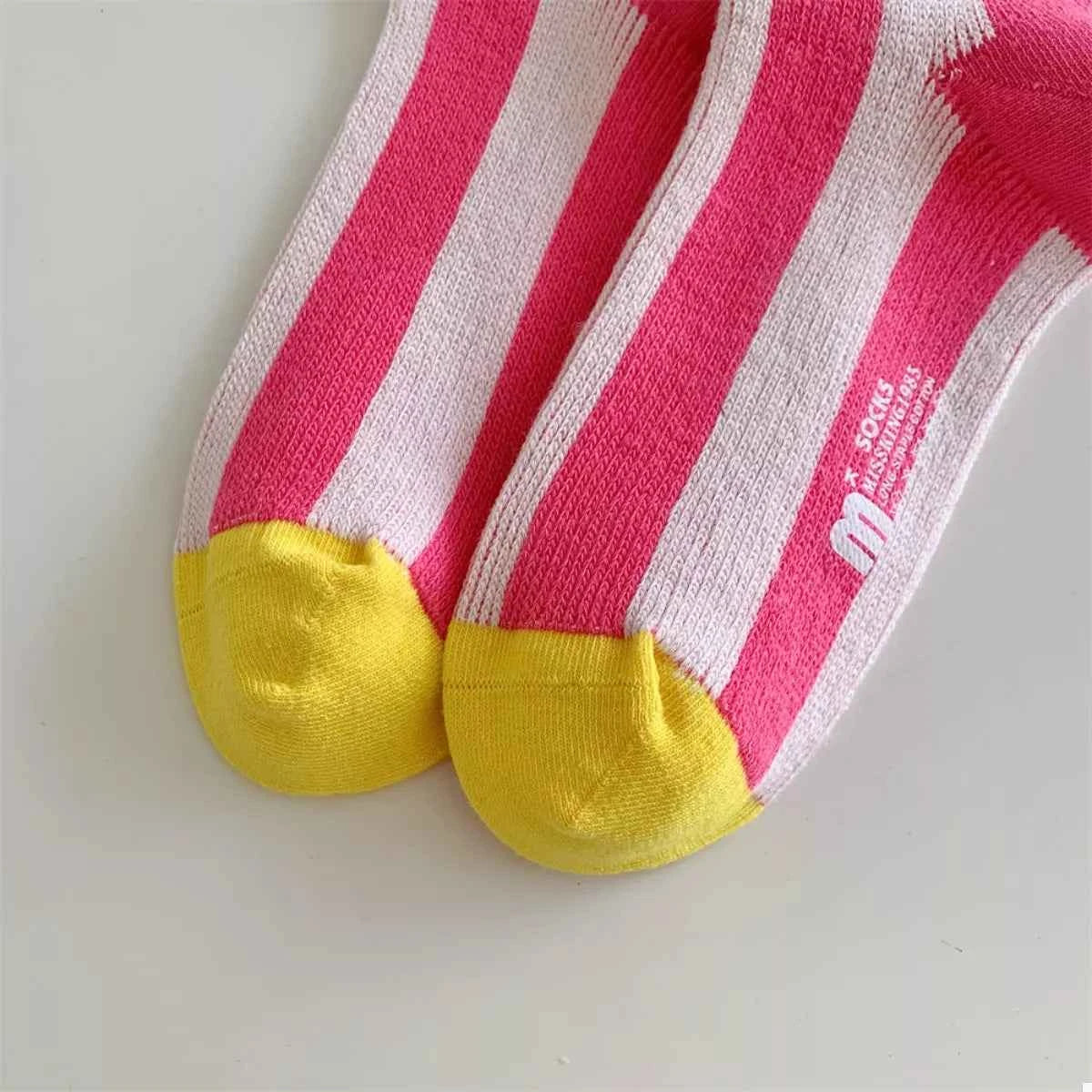Contrast Striped Crew Socks a9befb3a-0c71-4ab1-a064-72fa06c6dfc7-Max-Origin