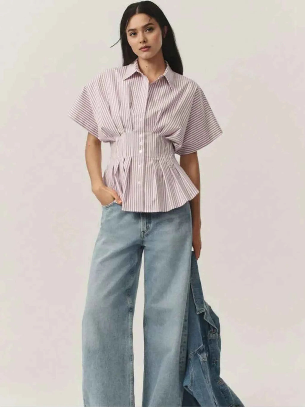 Striped Short Sleeve Button-Up Shirt aa597488-a2f5-4ad1-8320-064d1869e9dc-Max-Origin