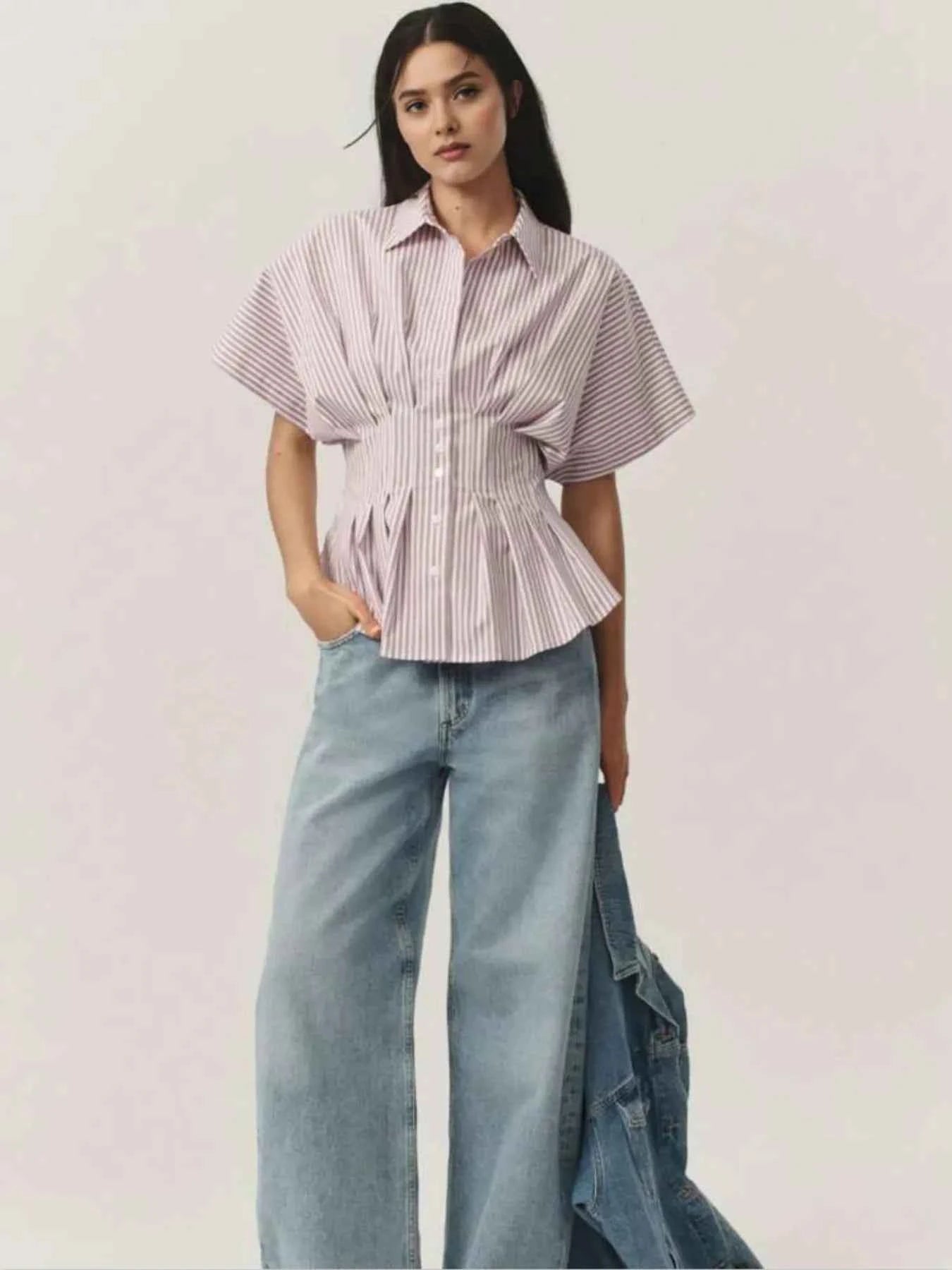 Striped Short Sleeve Button-Up Shirt aa597488-a2f5-4ad1-8320-064d1869e9dc-Max-Origin