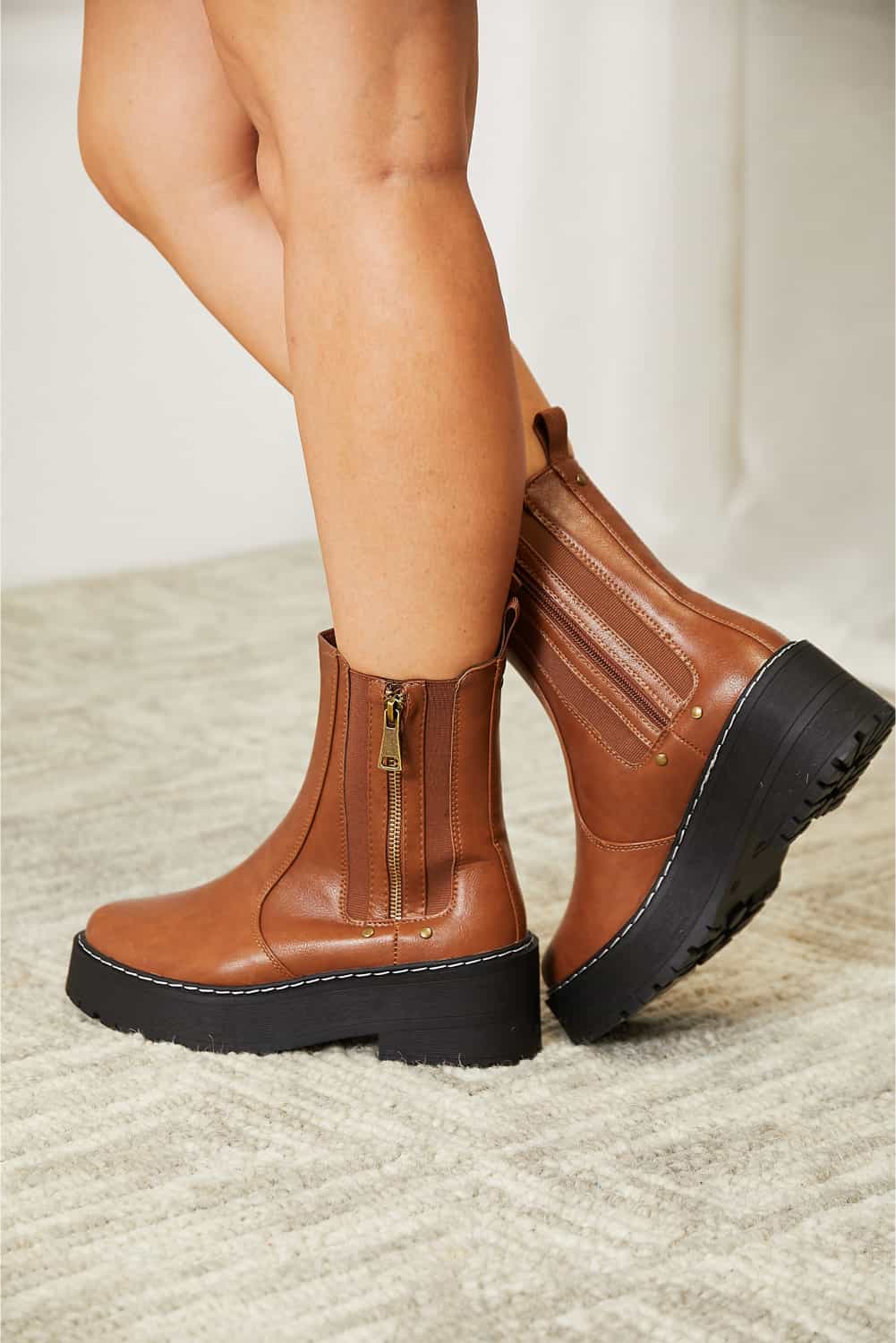 Forever Link Side Zip Platform Boots aa8395faa04f4fde88b934635b5270f4-Max