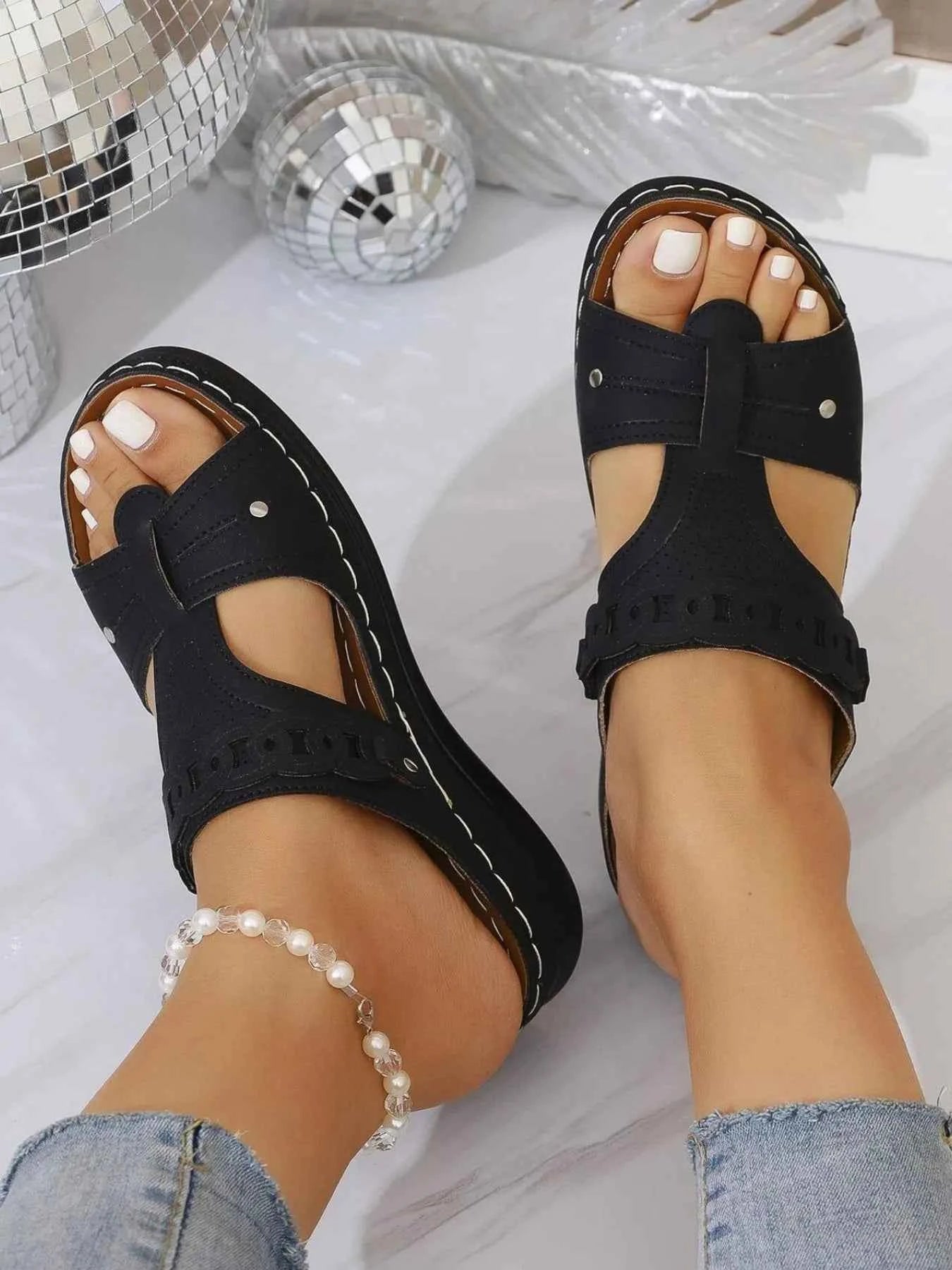 Casual Hollow Out Comfort Sandals aad55837-bdfd-4fd9-949f-315b8cea10ea-Max-Origin