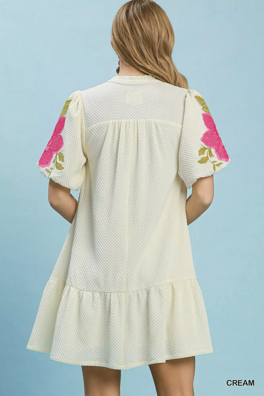 Floral Embroidered Textured Jacquard Dress ac5e0835-2121-48a1-ad4d-2115a337dcce-Max-Origin