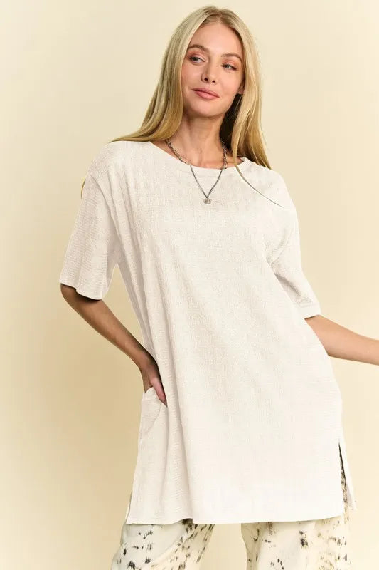 Davi & Dani Short Sleeve Side Slit T-Shirt with Pockets ac752d2c68bb441399e979b091ecbf2e-Max-Origin