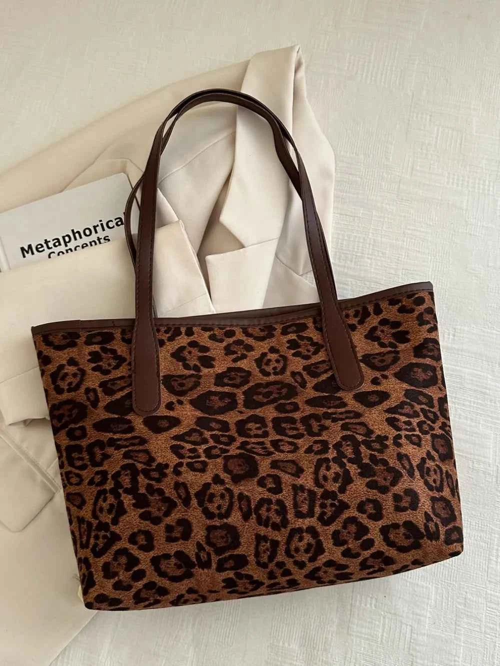 Leopard Polyester Tote Bag ac8e16c2-e6fc-486d-9d36-031e242532c8-Max