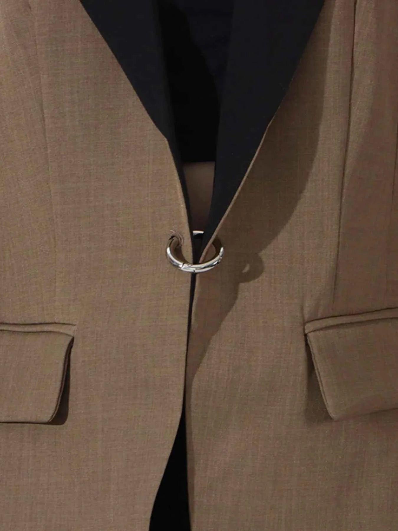 Contrast Lapel Collar Long Sleeve Blazer acac4baa-651b-4d81-b676-70f4d38fb7bf-Max-Origin