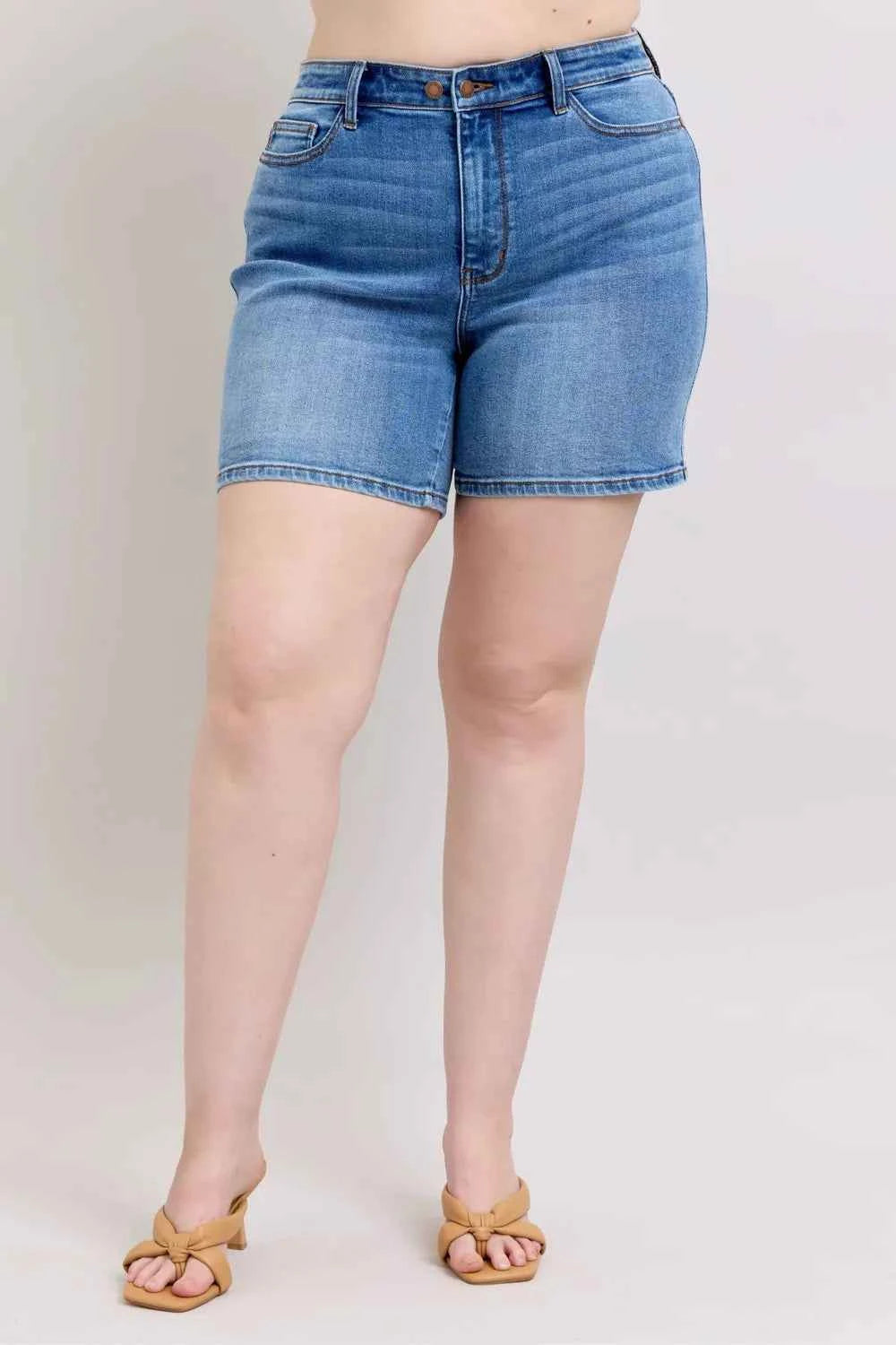 Judy Blue Full Size 2 Button Denim Shorts with Pockets Plus Size Medium accda9a8-c48a-4482-ae7b-c089cd1517d1-Max