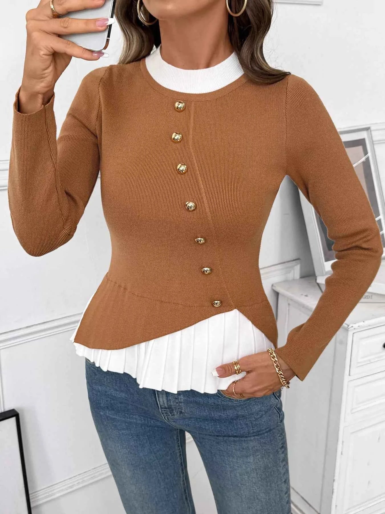 Decor Button Contrast Hem Knit Top