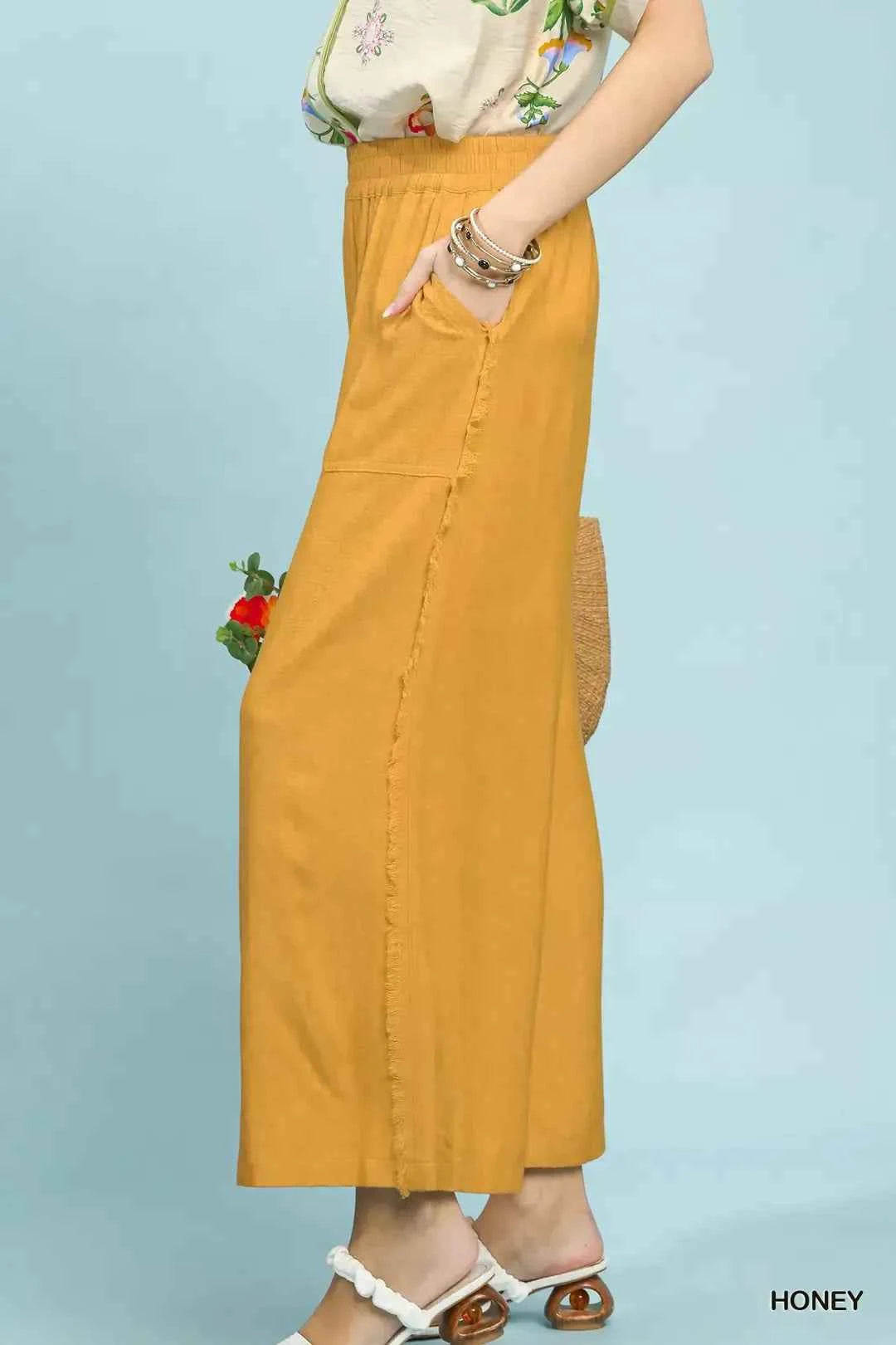 Umgee Linen Frayed Side Pocket Wide Leg Pants aea07406-7ad6-4d49-aa93-ba6a442d2e4f-Max-Origin
