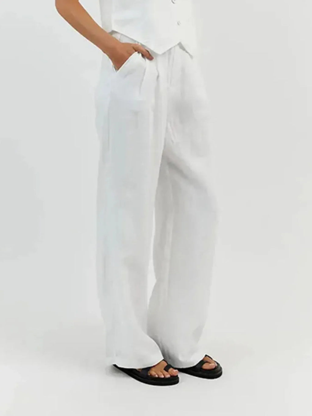 Full Size V-Neck Vest and Wide Leg Pants Set Plus Size aeb2cedb-726a-4c57-b471-2fa0889b758a-Max-Origin