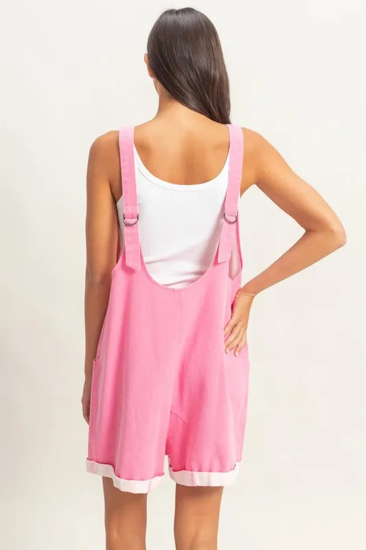 V-Neck Pocket Detail Romper aed7da6699bb48a4b0eb326ca6284d15-Max-Origin