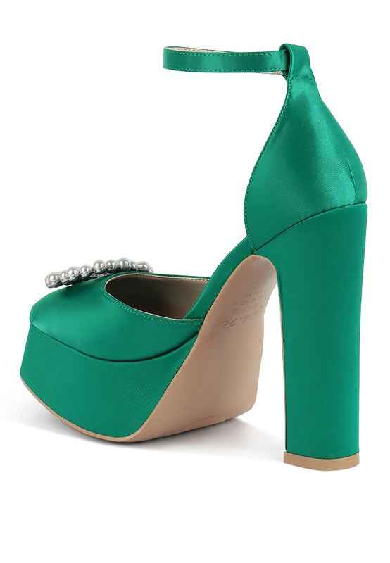 Maeissa Pearls Brooch Detail Block Heel Sandals aee4e57c-c695-4439-8c66-bdd3313c02ca