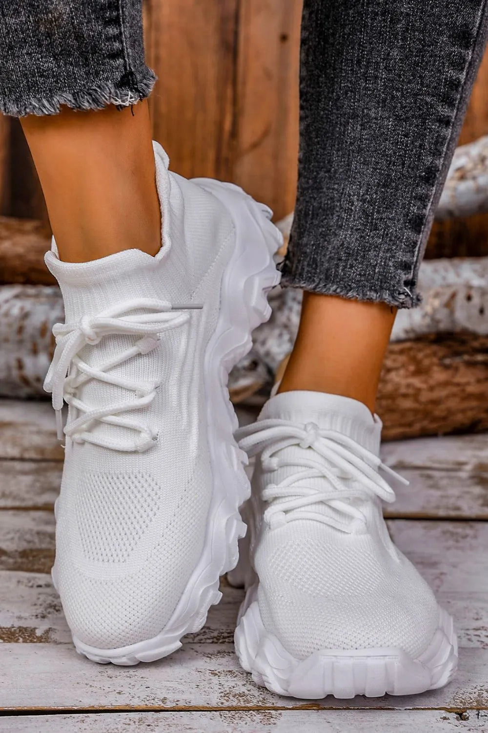 Mesh Lace-Up Round Toe Athletic White af460538-0f78-46e4-8a57-0e2d7212940f-Max