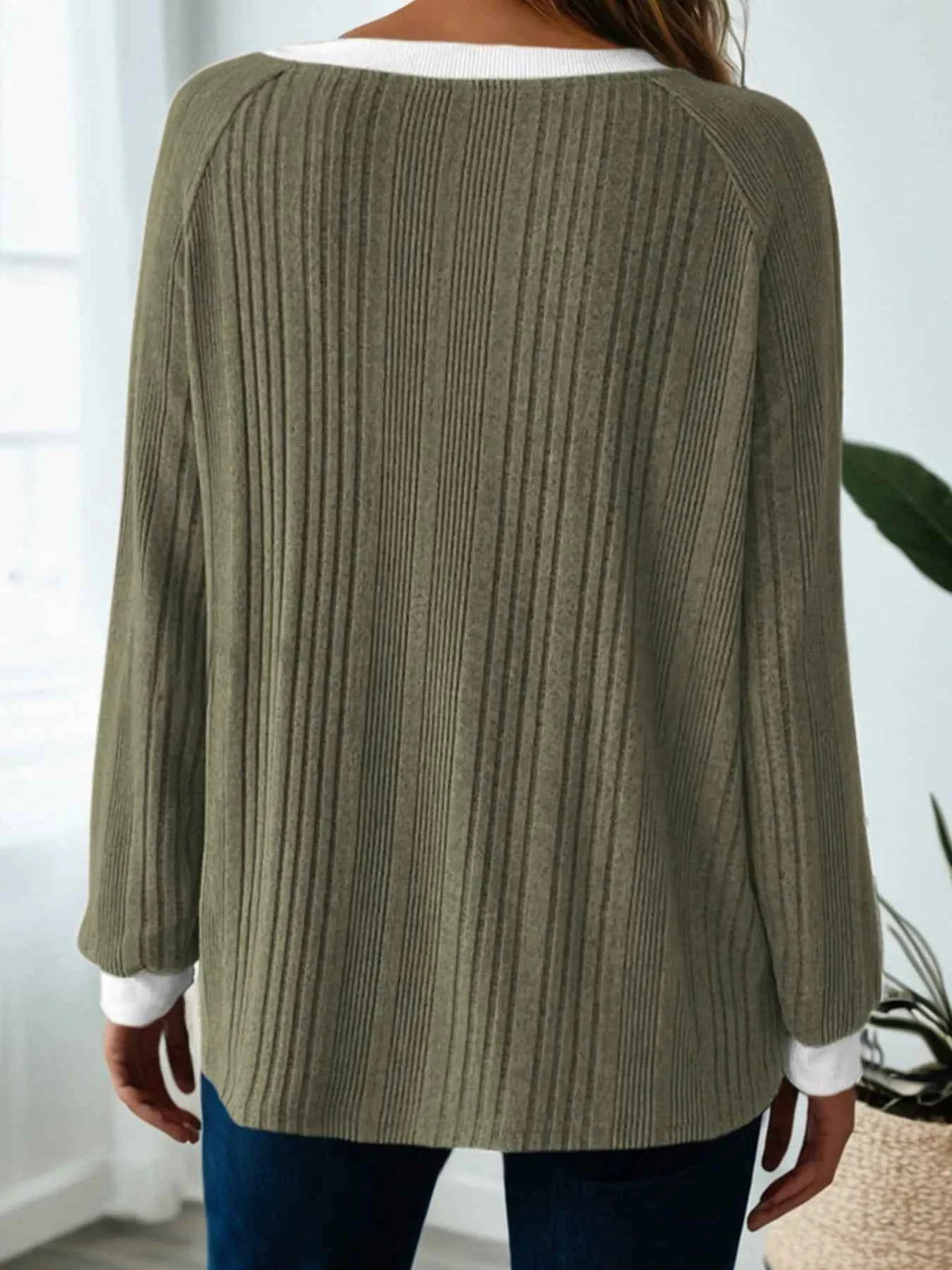 Ribbed Contrast Cuffed Round Neck Long Sleeve T Shirt af8eda21aa64408e96c0334434ecb453-Max-Origin