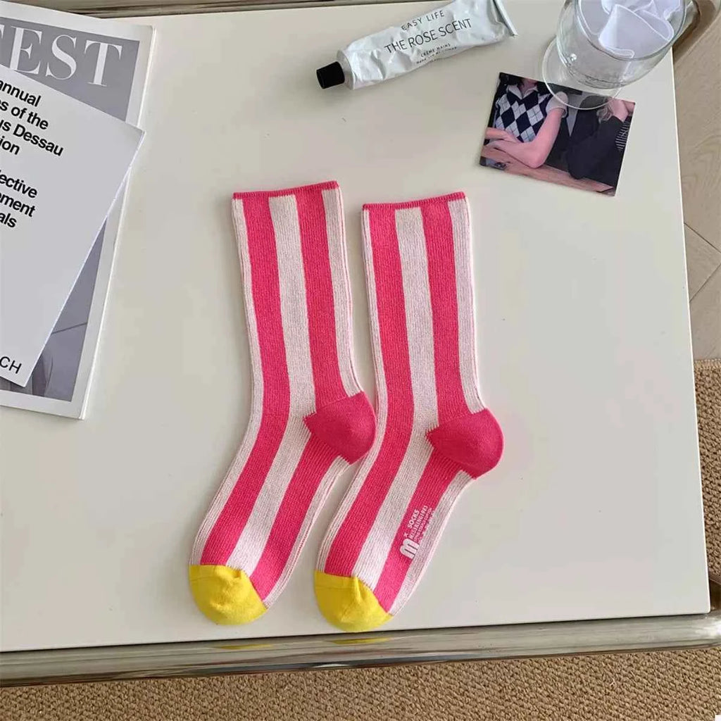 Contrast Striped Crew Socks b01e1f7f-d7ad-4265-9044-d7827e15b737-Max-Origin