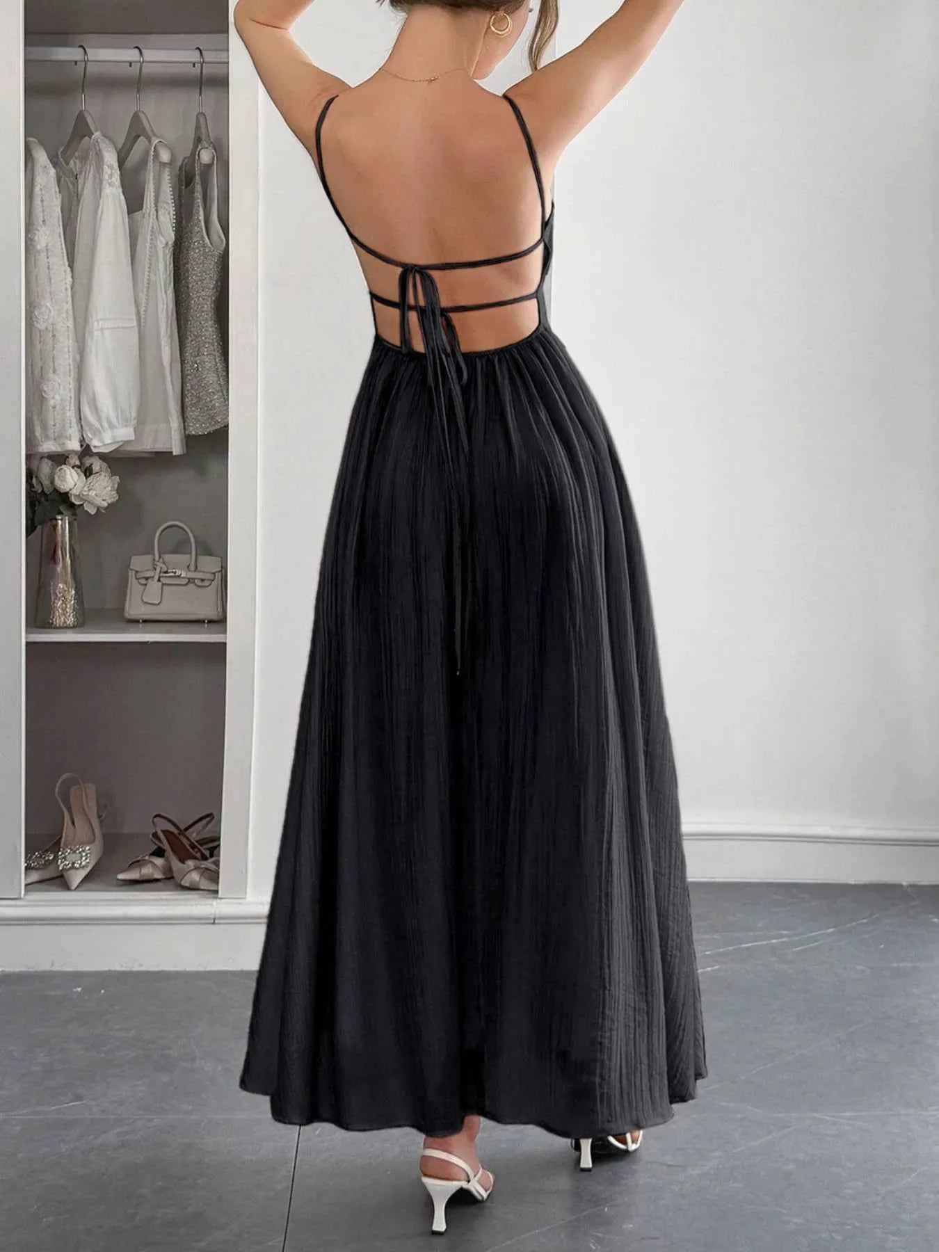 Sweetheart Neck Cami Dress b05a603d-45f6-44f8-b034-0b1ba38c0f3b-Max-Origin