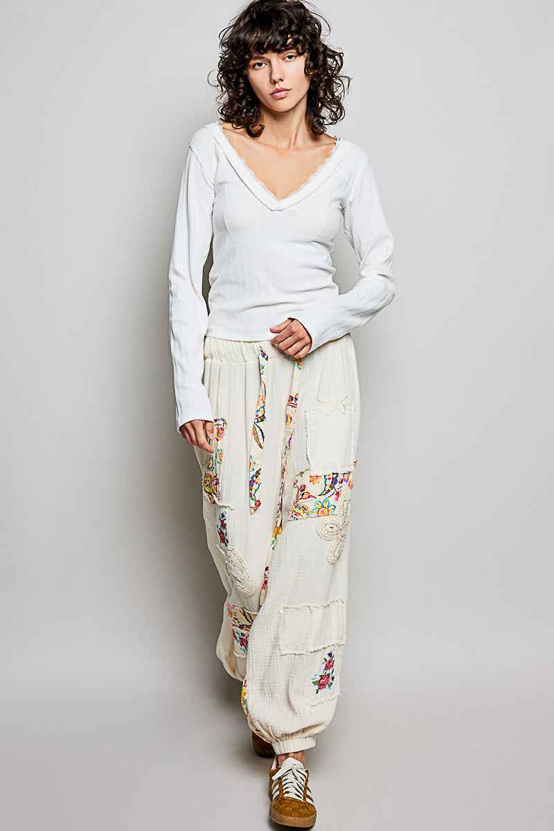 POL V-Neck Long Sleeve Ribbed Top with Lace-Accent Neckband b07c3636-11ac-4ea9-b3c0-7c006178c77d-Max