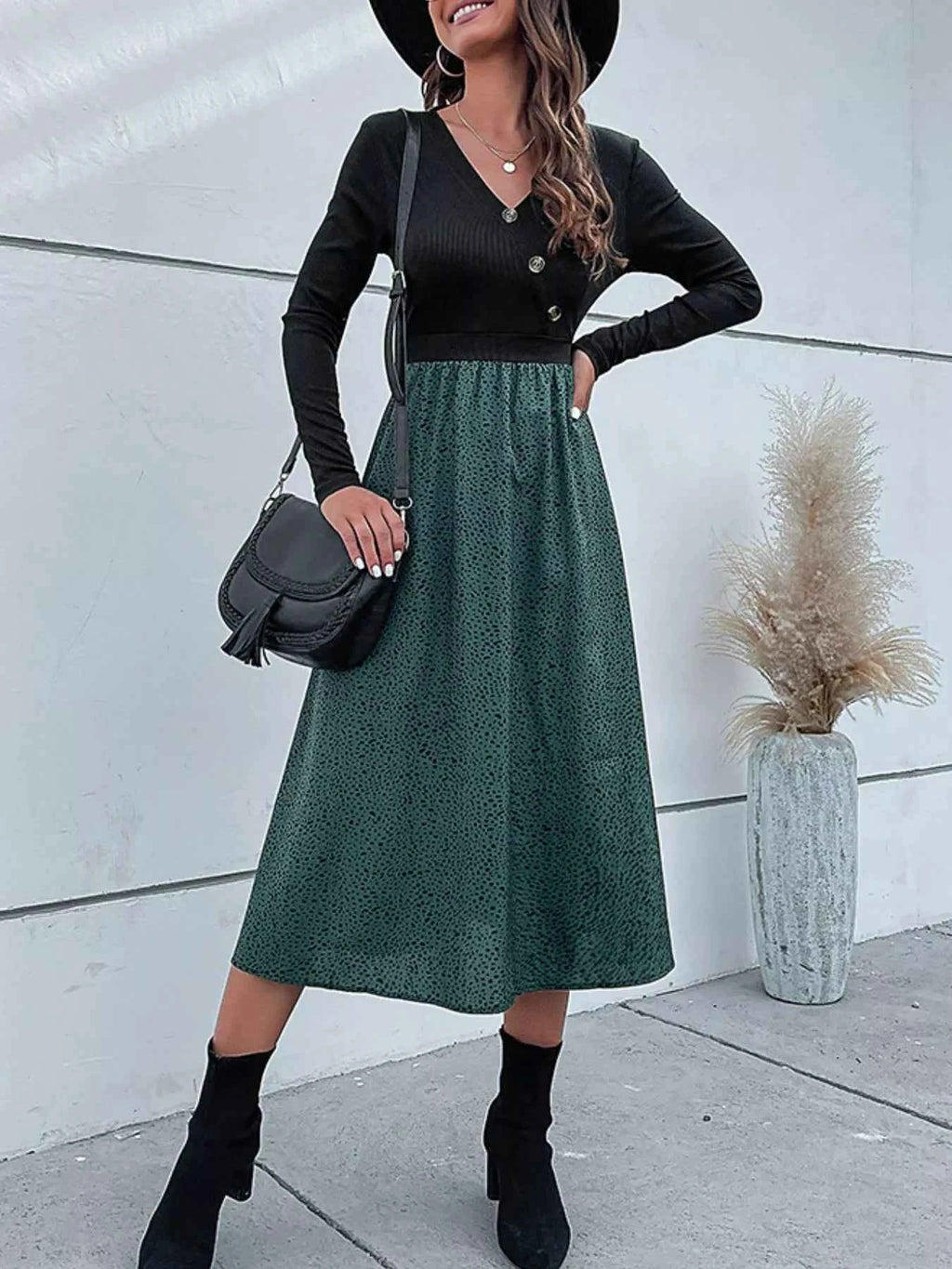 Animal Print Long Sleeve Midi Dress b081690c-4218-4715-8ef7-ce756b49d3c5-Max-Origin