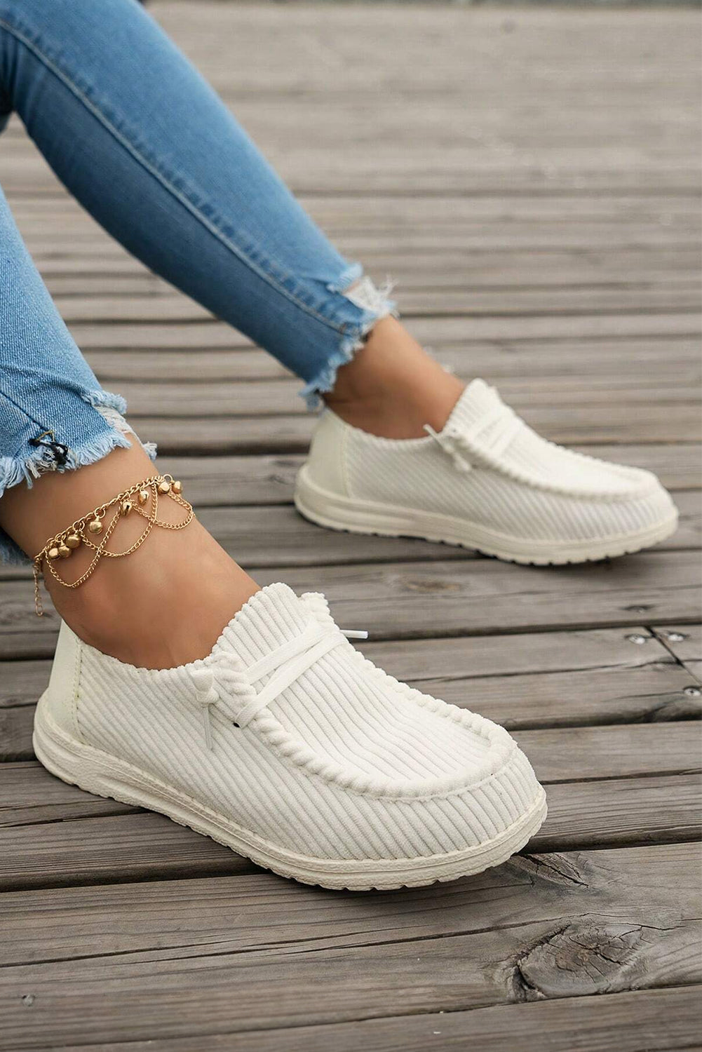 White Solid Ribbed Criss Cross Casual Shoes b0b15b9be615190c