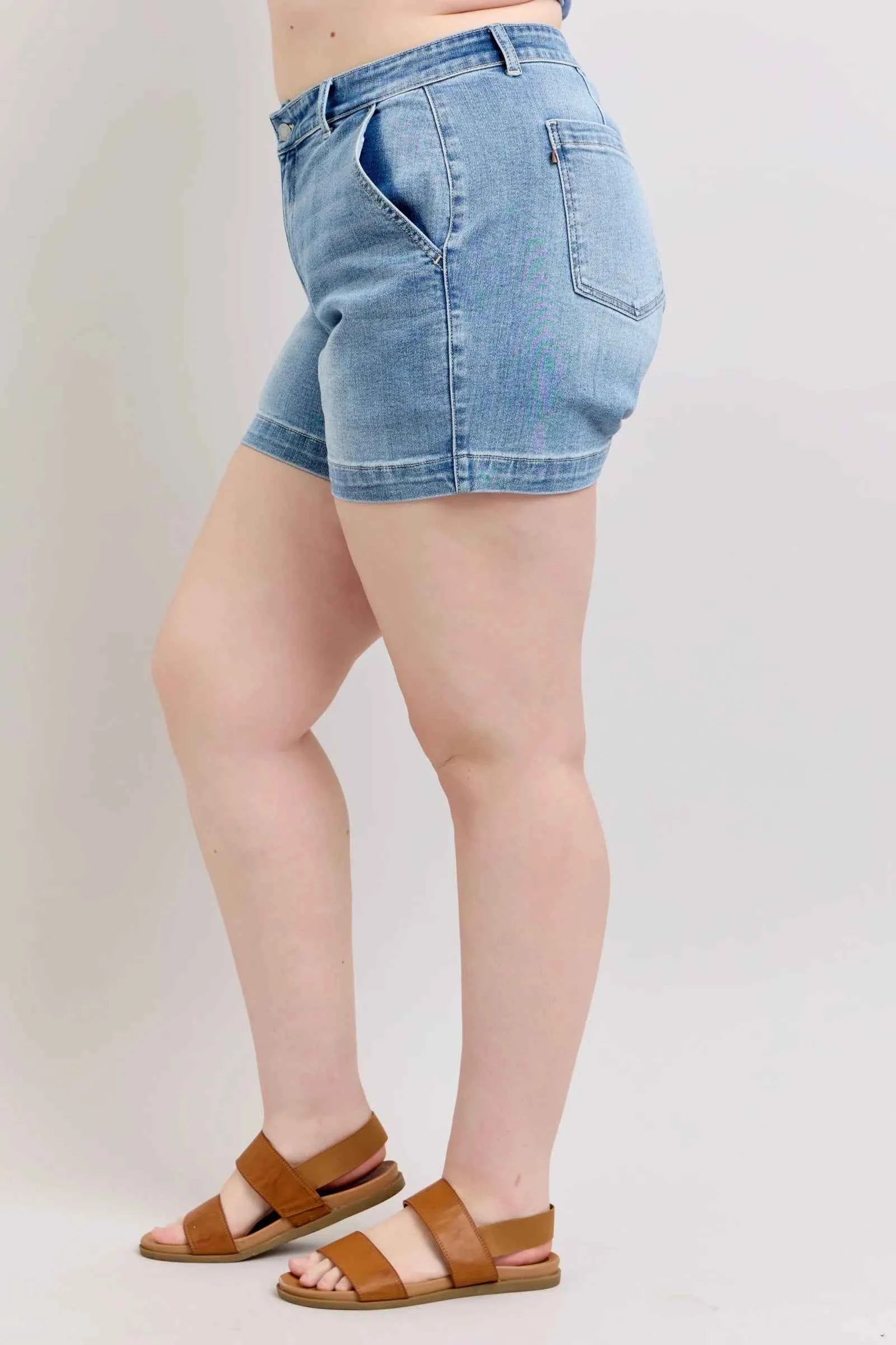 Plus Size High Rise Denim Shorts b12c4429-3740-45fe-a93d-7ed3b3a1adca-Max-Origin