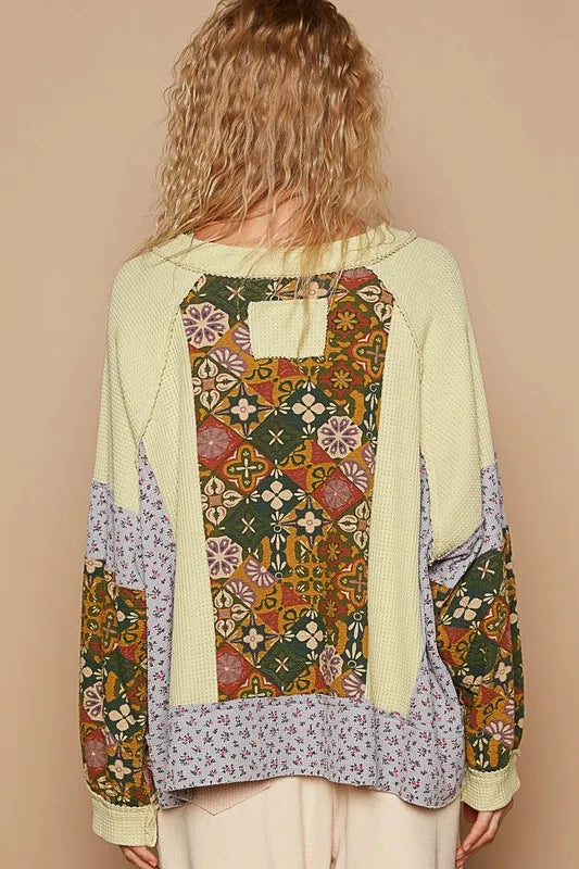 POL Exposed Seam Printed Notched Raglan Sleeve Knit Top b14f94e5-50e3-4281-8f3b-9ca0e01ce035-Max