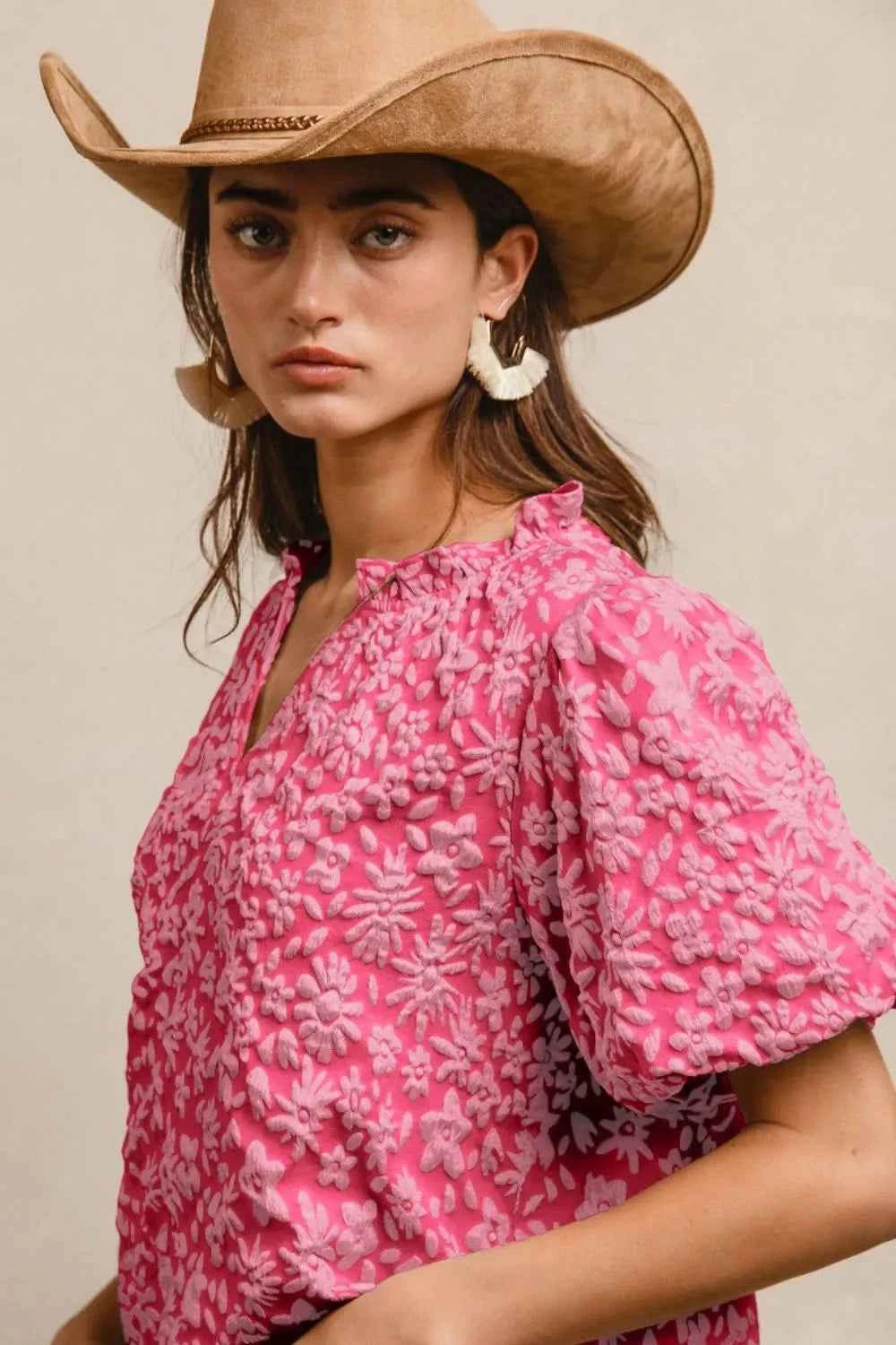 BiBi Floral Pattern Texture Short Balloon Sleeves Ruffled Blouse FUCHSIA b31e4cbb-b9f2-4152-a235-95f81486768e-Max-Origin