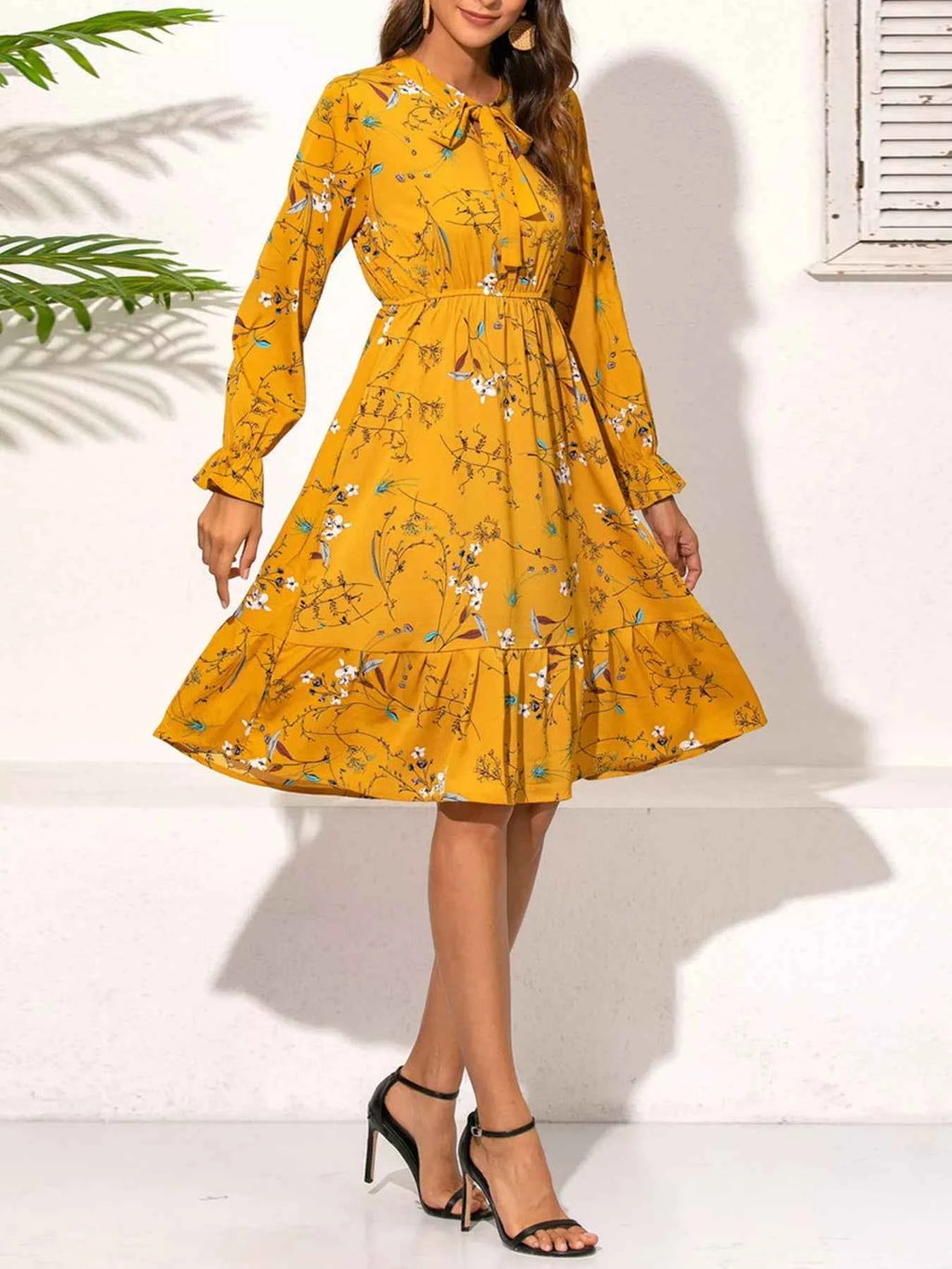 Ruffled Hem Floral Print Long Sleeve Dress b34fd62a-b1dc-478d-8a36-757500837cce-Max-Origin