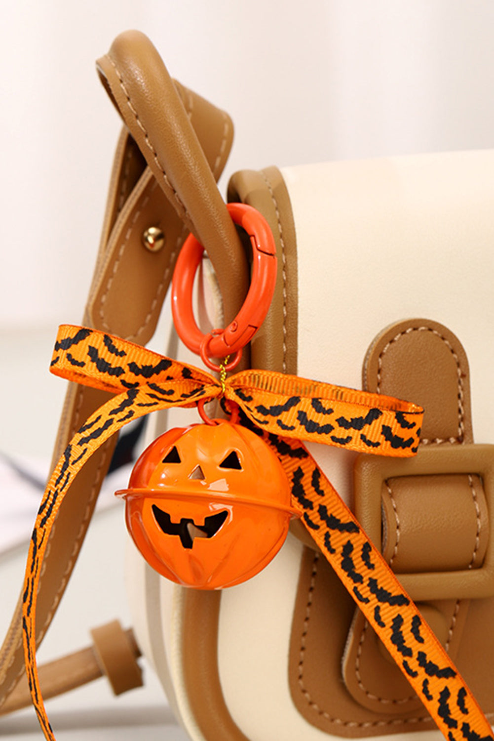 Orange Pumpkin Pendant Bowkont Keychain Orange ONE SIZE Alloy b35929977dffbe5d