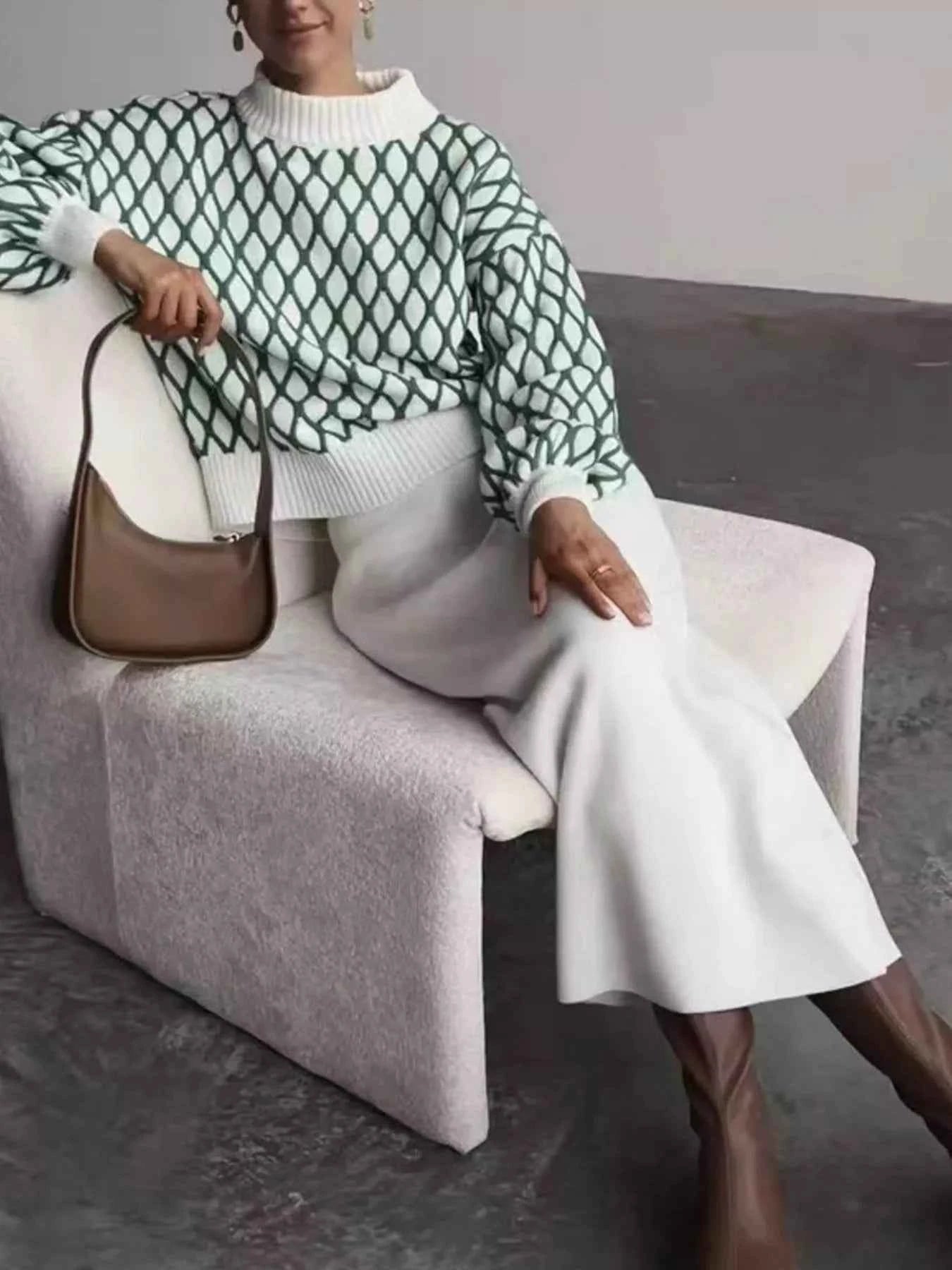 Geometric Pattern Turtleneck Sweater b383084e-bd47-4bb9-9db4-bcaf352f057c-Max-Origin