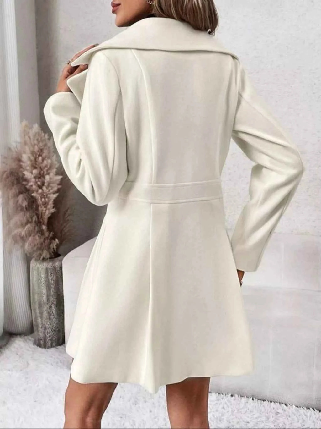 Double-Breasted Wool Blend Coat b39ac9a2-3a15-4492-bca2-a7e51993445f-Max-Origin